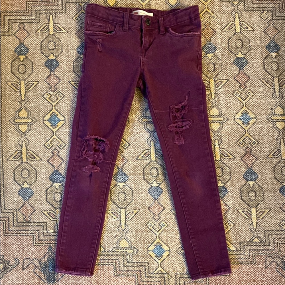 Girls Levi’s Maroon Distressed Jeans